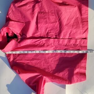 Maje Pink Cropped shirt with logo button,size 3,fits M-L.elegant. NWOT